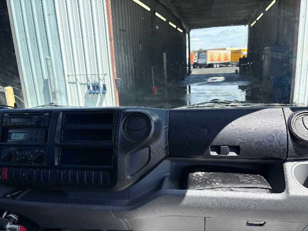 Refrigerated Truck-Light and Medium Duty Trucks-Hino-2018-195-West Sacramento-CA-145,282\n\t\tmiles-$ 37,500 - Image 21