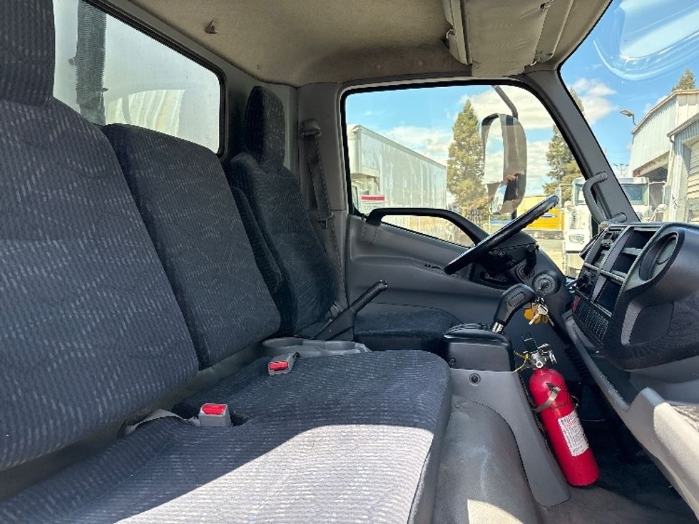 Refrigerated Truck-Light and Medium Duty Trucks-Hino-2018-195-West Sacramento-CA-145,282\n\t\tmiles-$ 37,500 - Image 22