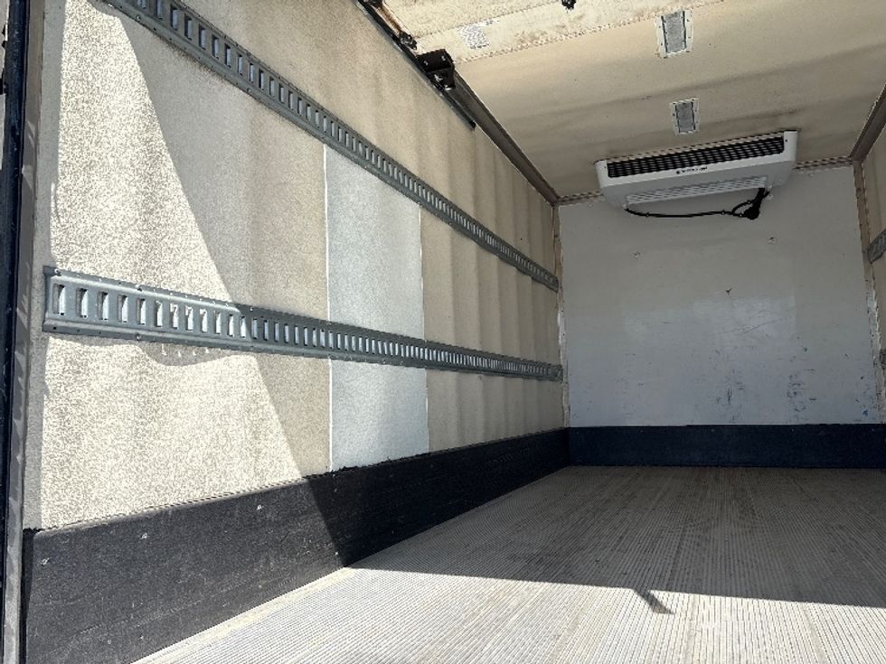 Refrigerated Truck-Light and Medium Duty Trucks-Hino-2018-195-West Sacramento-CA-203,664\n\t\tmiles-$ 26,250 - Image 11