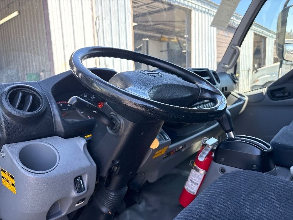 Refrigerated Truck-Light and Medium Duty Trucks-Hino-2018-195-West Sacramento-CA-203,664\n\t\tmiles-$ 26,250 - Image 17