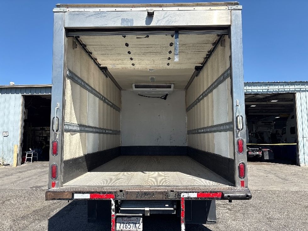 Refrigerated Truck-Light and Medium Duty Trucks-Hino-2018-195-West Sacramento-CA-203,664\n\t\tmiles-$ 26,250 - Image 9