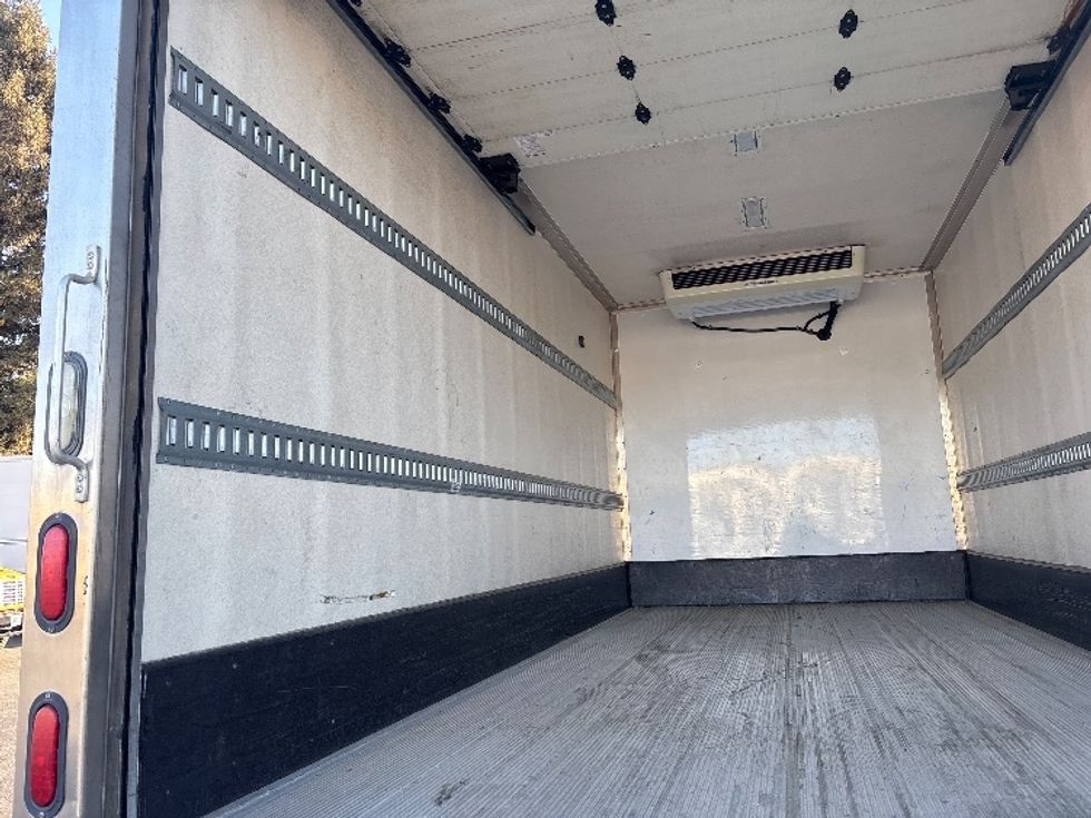 Refrigerated Truck-Light and Medium Duty Trucks-Hino-2018-195-West Sacramento-CA-212,183\n\t\tmiles-$ 29,500 - Image 11