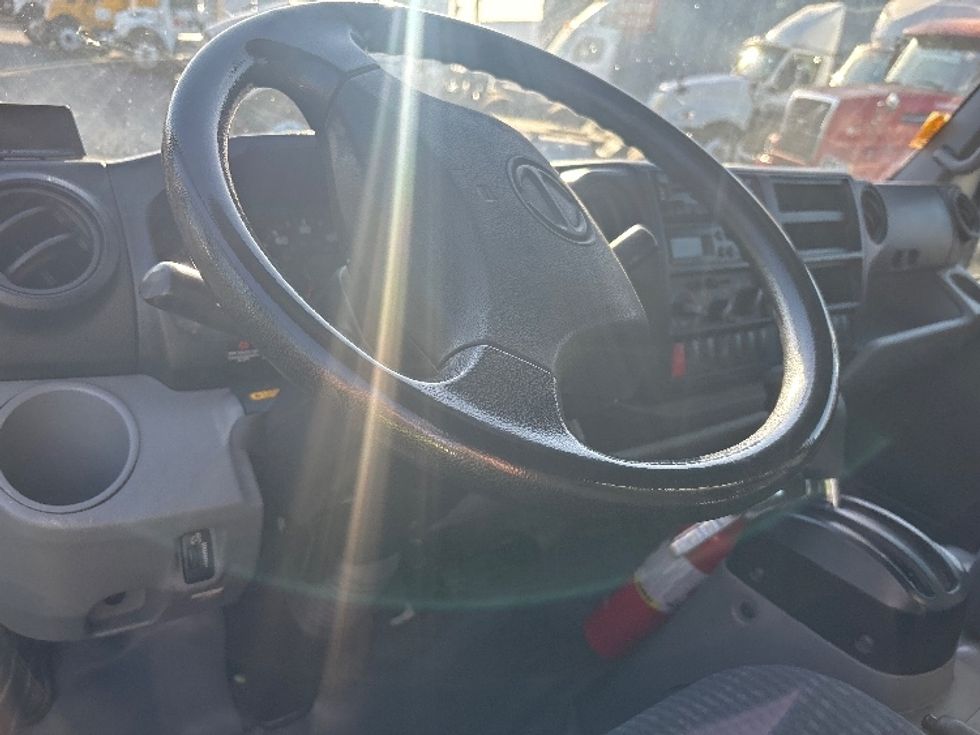 Refrigerated Truck-Light and Medium Duty Trucks-Hino-2018-195-West Sacramento-CA-212,183\n\t\tmiles-$ 29,500 - Image 17