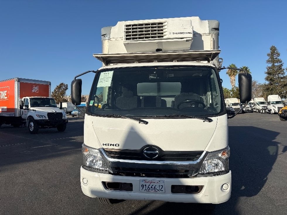 Refrigerated Truck-Light and Medium Duty Trucks-Hino-2018-195-West Sacramento-CA-212,183\n\t\tmiles-$ 29,500 - Image 2