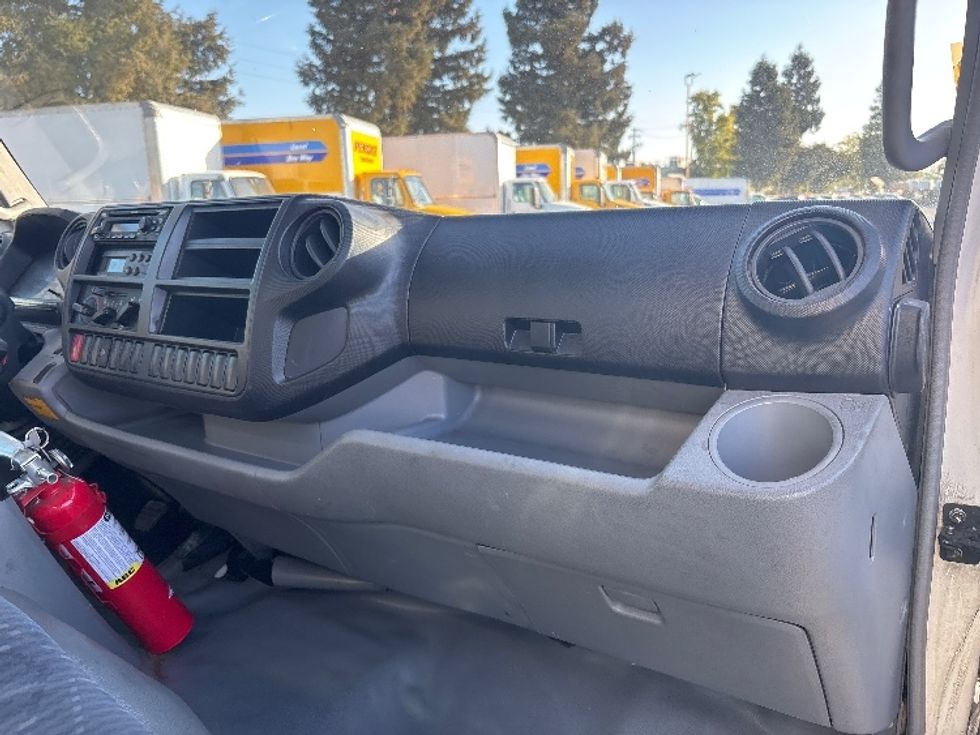 Refrigerated Truck-Light and Medium Duty Trucks-Hino-2018-195-West Sacramento-CA-212,183\n\t\tmiles-$ 29,500 - Image 21