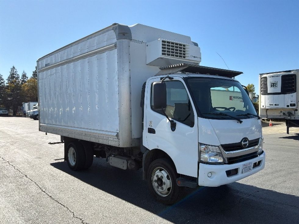 Refrigerated Truck-Light and Medium Duty Trucks-Hino-2018-195-West Sacramento-CA-303,971\n\t\tmiles-$ 21,250 - Image 1