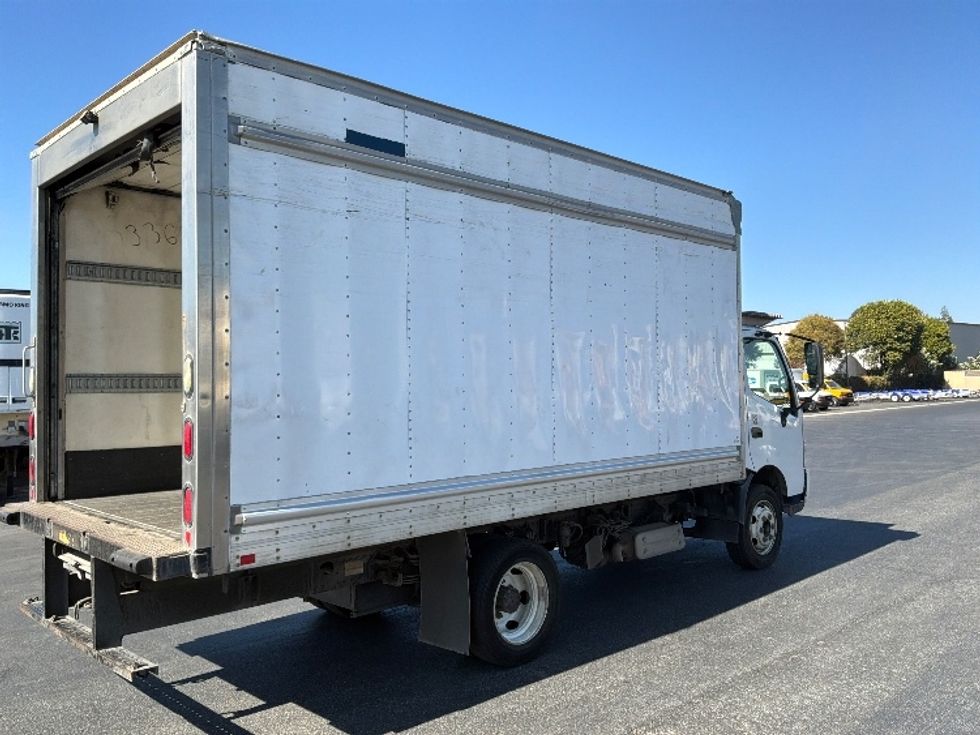 Refrigerated Truck-Light and Medium Duty Trucks-Hino-2018-195-West Sacramento-CA-303,971\n\t\tmiles-$ 21,250 - Image 13