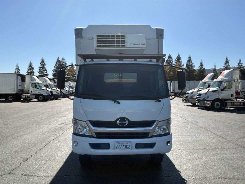 Refrigerated Truck-Light and Medium Duty Trucks-Hino-2018-195-West Sacramento-CA-303,971\n\t\tmiles-$ 21,250 - Image 2