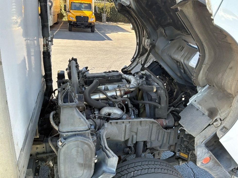 Refrigerated Truck-Light and Medium Duty Trucks-Hino-2018-195-West Sacramento-CA-303,971\n\t\tmiles-$ 21,250 - Image 23