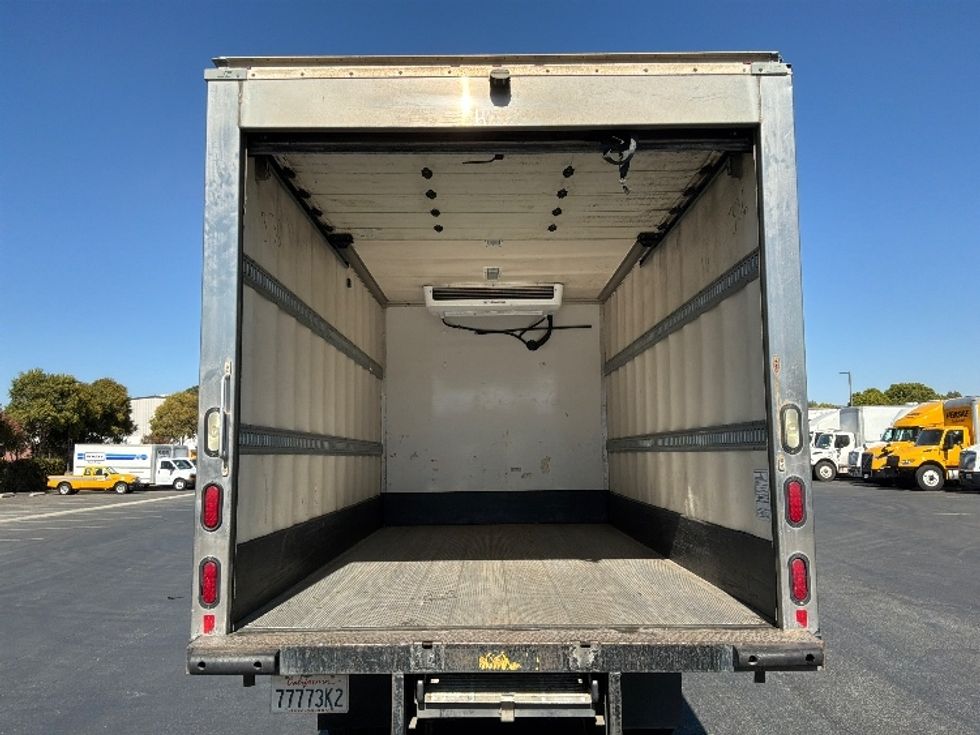 Refrigerated Truck-Light and Medium Duty Trucks-Hino-2018-195-West Sacramento-CA-303,971\n\t\tmiles-$ 21,250 - Image 8
