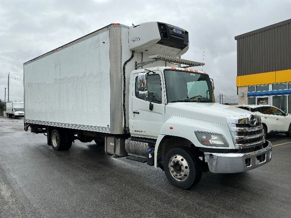 Refrigerated Truck-Light and Medium Duty Trucks-Hino-2018-258LP-Stoney Creek-ON-308,066\n\t\tkm-$ 67,250 - Image 1