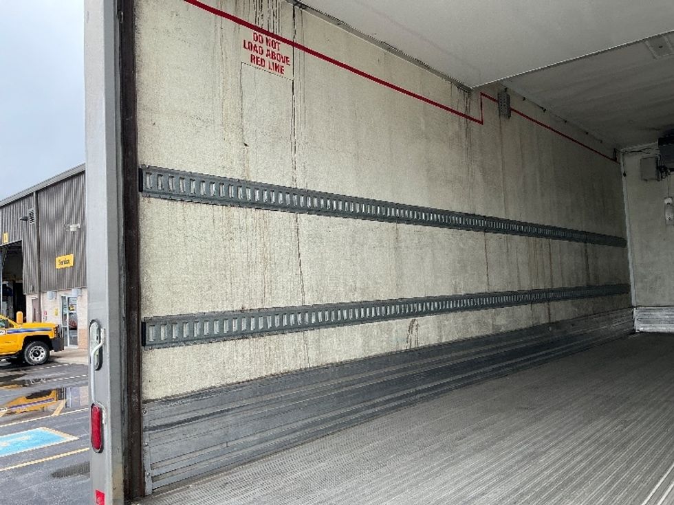 Refrigerated Truck-Light and Medium Duty Trucks-Hino-2018-258LP-Stoney Creek-ON-308,066\n\t\tkm-$ 67,250 - Image 11