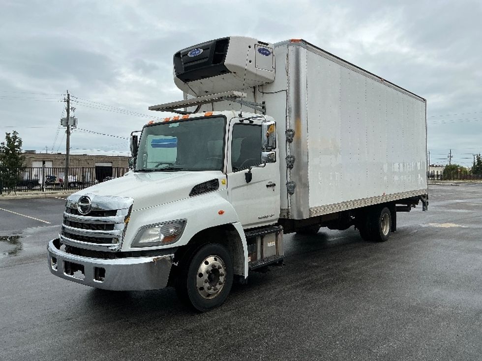 Refrigerated Truck-Light and Medium Duty Trucks-Hino-2018-258LP-Stoney Creek-ON-308,066\n\t\tkm-$ 67,250 - Image 3