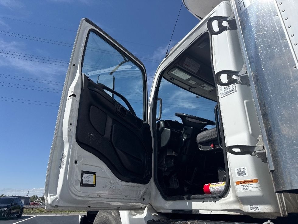 Refrigerated Truck-Light and Medium Duty Trucks-Hino-2018-268-Aurora-CO-191,275\n\t\tmiles-$ 51,000 - Image 16