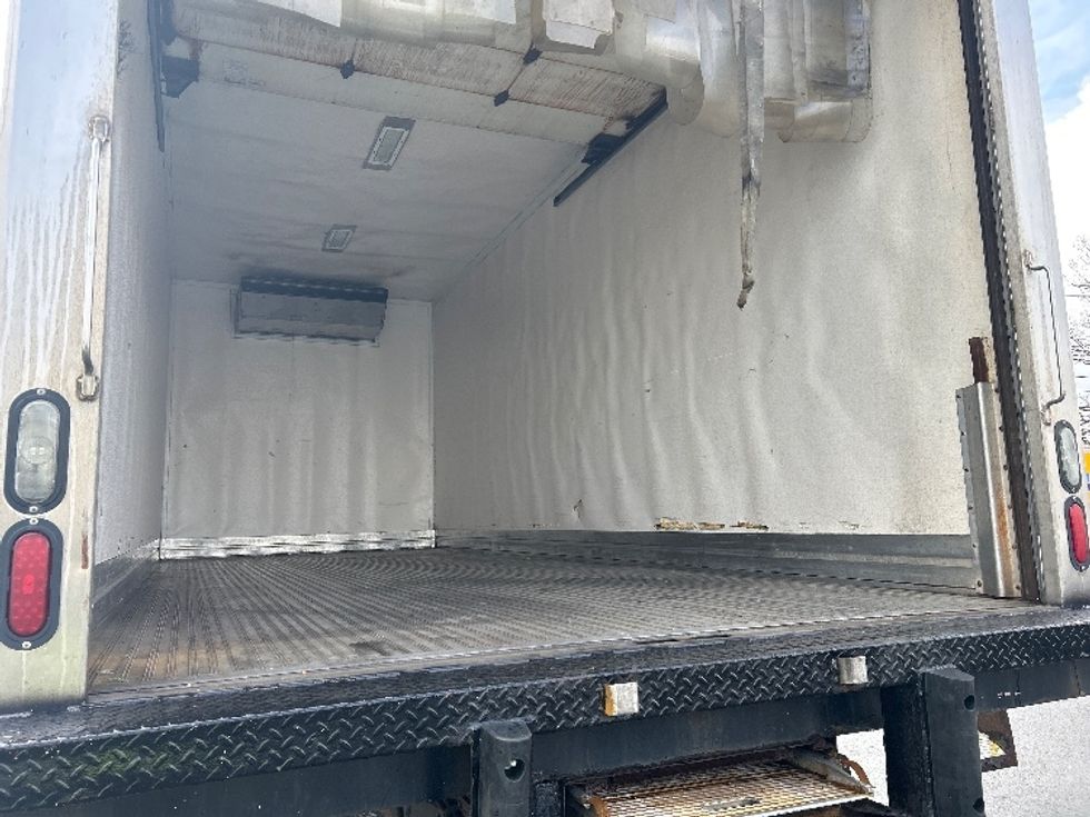 Refrigerated Truck-Light and Medium Duty Trucks-Hino-2018-268-Braintree-MA-206,837\n\t\tmiles-$ 24,250 - Image 11