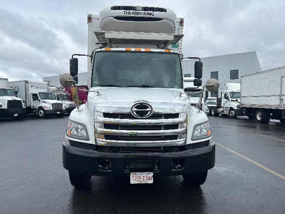 Refrigerated Truck-Light and Medium Duty Trucks-Hino-2018-268-Braintree-MA-206,837\n\t\tmiles-$ 24,250 - Image 2