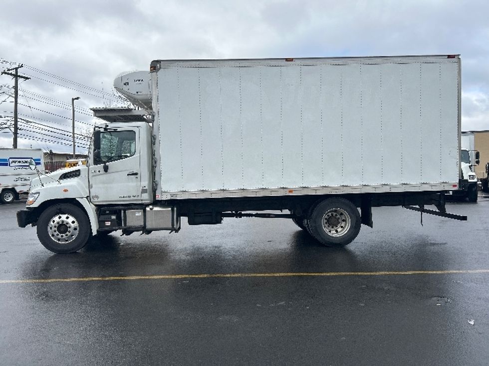 Refrigerated Truck-Light and Medium Duty Trucks-Hino-2018-268-Braintree-MA-206,837\n\t\tmiles-$ 24,250 - Image 4
