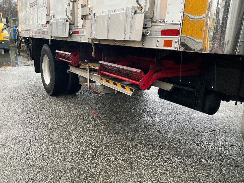 Refrigerated Truck-Light and Medium Duty Trucks-Hino-2018-268-Delta-BC-109,065\n\t\tkm-$ 77,250 - Image 14