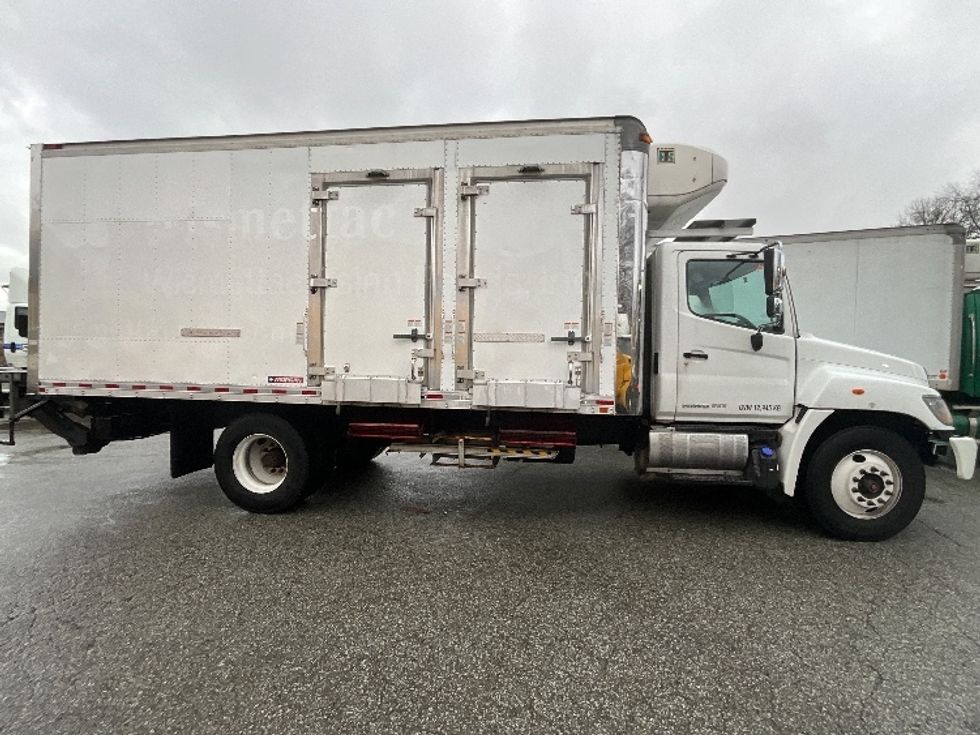 Refrigerated Truck-Light and Medium Duty Trucks-Hino-2018-268-Delta-BC-109,065\n\t\tkm-$ 77,250 - Image 15