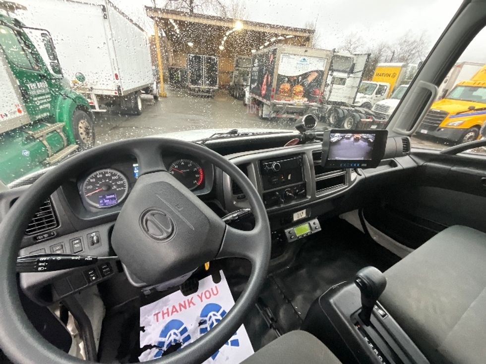 Refrigerated Truck-Light and Medium Duty Trucks-Hino-2018-268-Delta-BC-109,065\n\t\tkm-$ 77,250 - Image 18