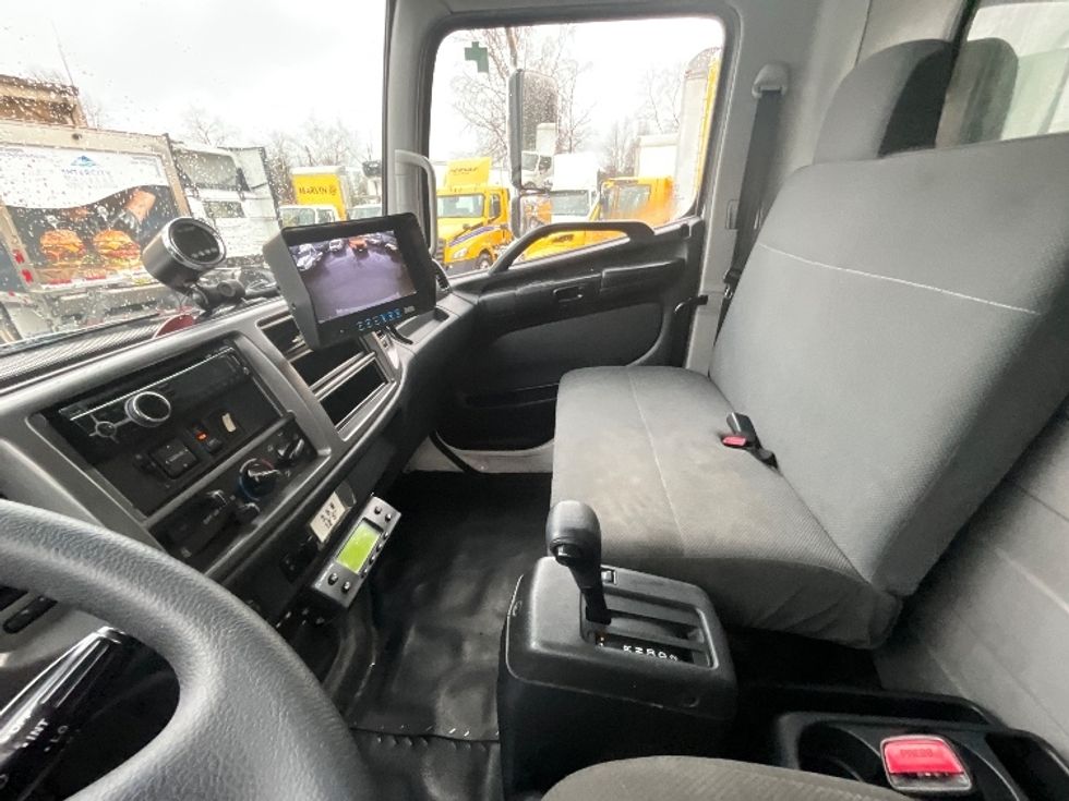 Refrigerated Truck-Light and Medium Duty Trucks-Hino-2018-268-Delta-BC-109,065\n\t\tkm-$ 77,250 - Image 19