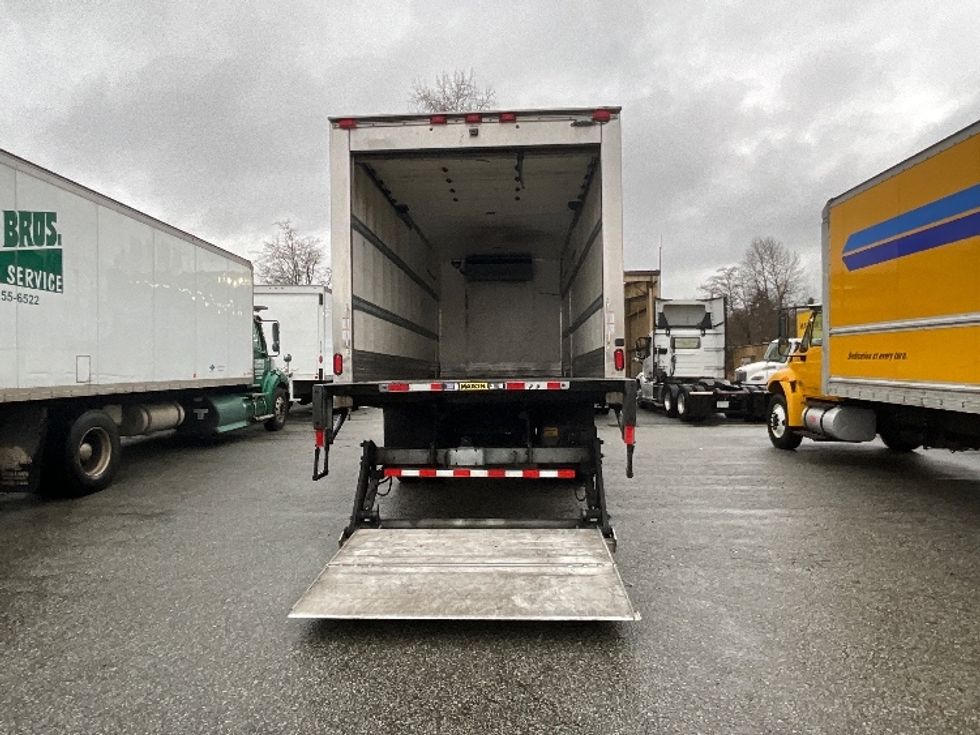 Refrigerated Truck-Light and Medium Duty Trucks-Hino-2018-268-Delta-BC-109,065\n\t\tkm-$ 77,250 - Image 9