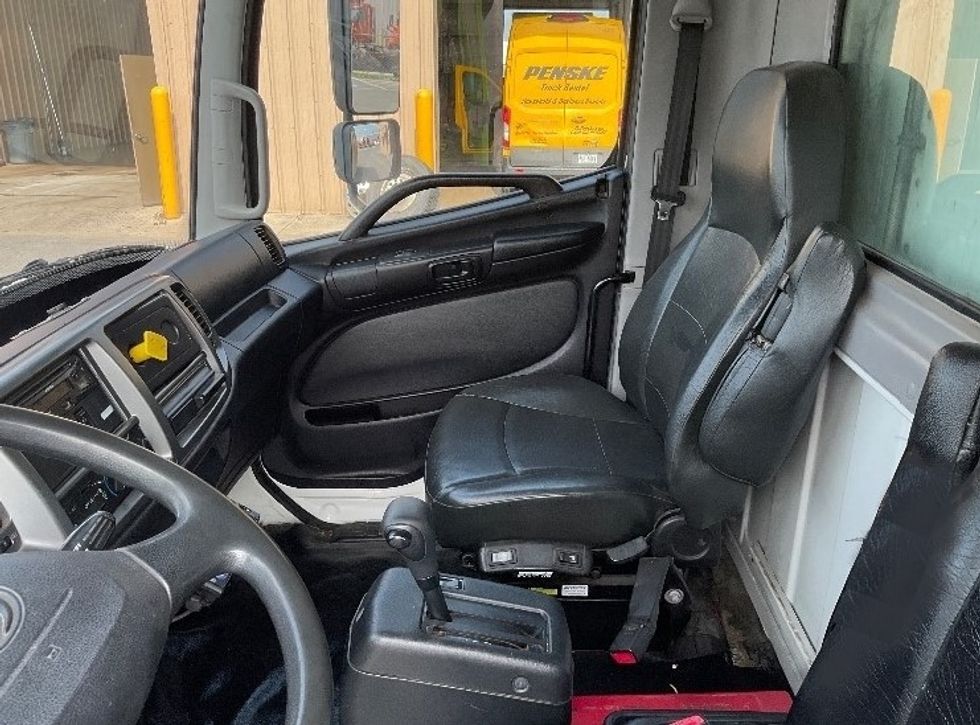 Refrigerated Truck-Light and Medium Duty Trucks-Hino-2018-268-Harlingen-TX-222,932\n\t\tmiles-$ 39,250 - Image 19