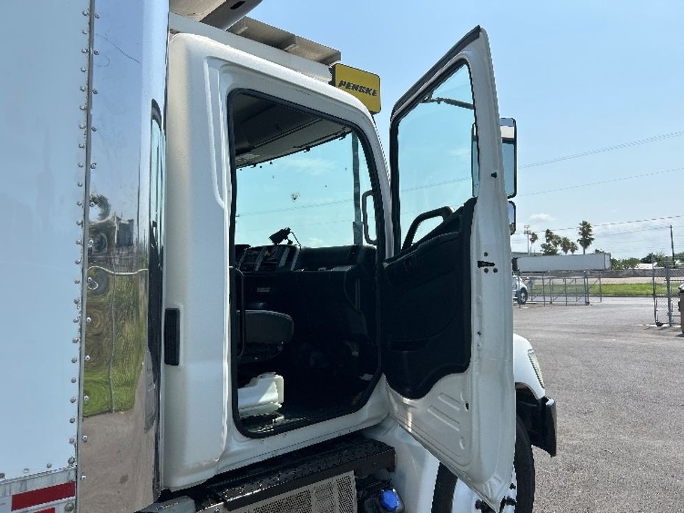 Refrigerated Truck-Light and Medium Duty Trucks-Hino-2018-268-Harlingen-TX-233,330\n\t\tmiles-$ 39,000 - Image 20