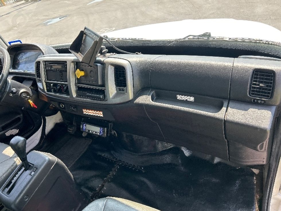 Refrigerated Truck-Light and Medium Duty Trucks-Hino-2018-268-Harlingen-TX-233,330\n\t\tmiles-$ 39,000 - Image 21