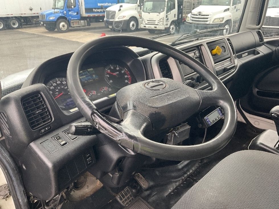 Refrigerated Truck-Light and Medium Duty Trucks-Hino-2018-268-Harlingen-TX-245,529\n\t\tmiles-$ 36,000 - Image 16