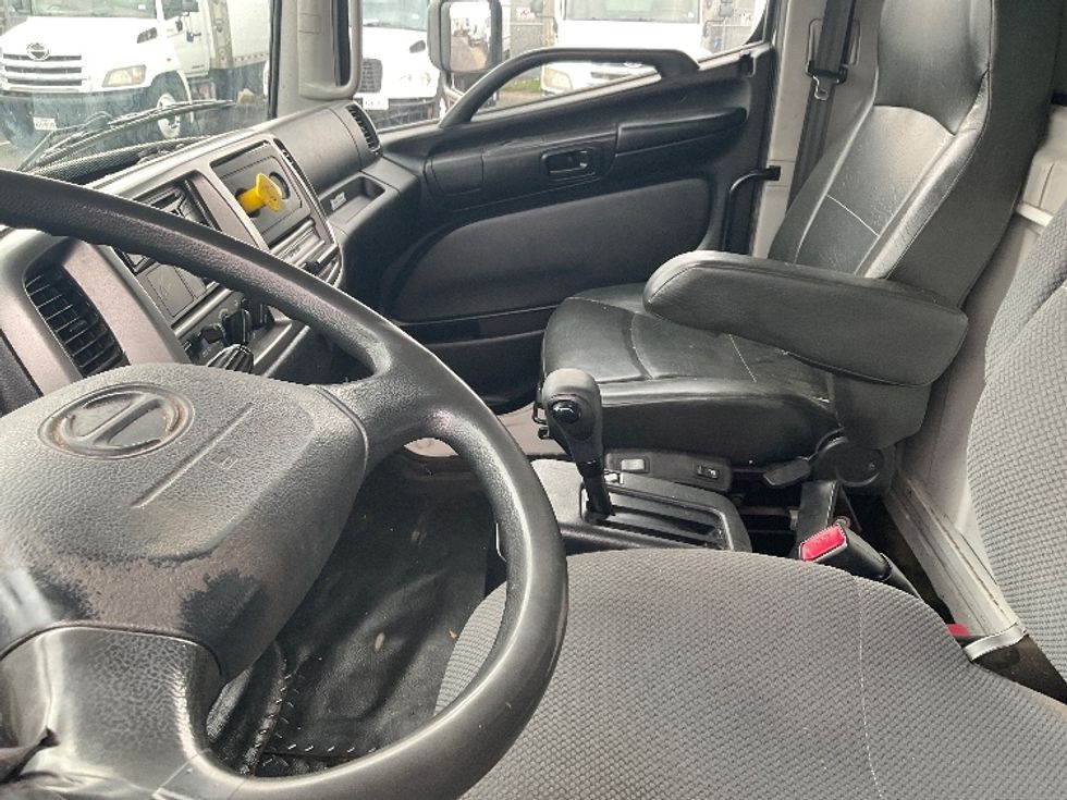 Refrigerated Truck-Light and Medium Duty Trucks-Hino-2018-268-Harlingen-TX-245,529\n\t\tmiles-$ 36,000 - Image 18