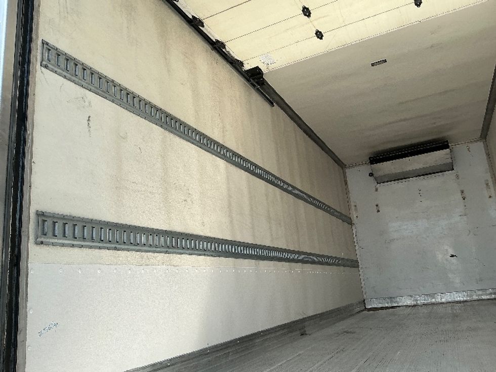 Refrigerated Truck-Light and Medium Duty Trucks-Hino-2018-268-Montebello-CA-242,366\n\t\tmiles-$ 42,000 - Image 11