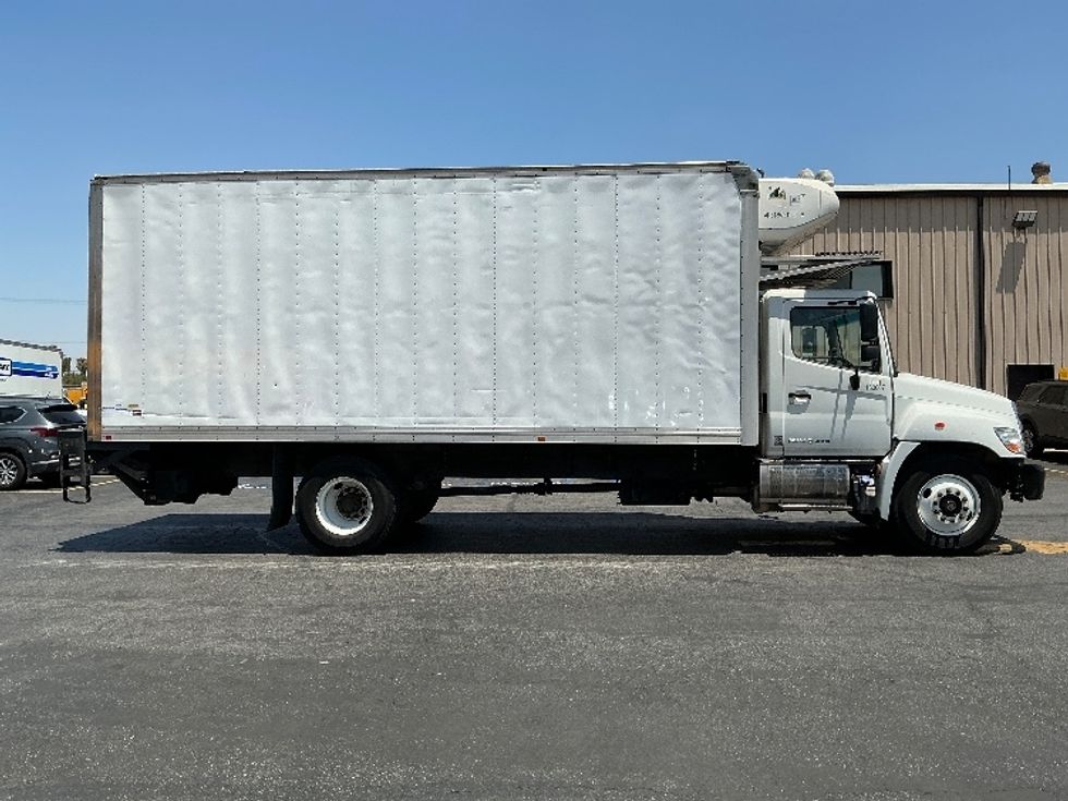 Refrigerated Truck-Light and Medium Duty Trucks-Hino-2018-268-Montebello-CA-242,366\n\t\tmiles-$ 42,000 - Image 15