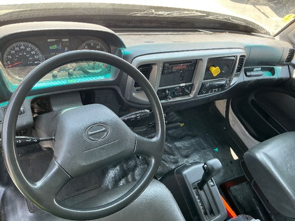 Refrigerated Truck-Light and Medium Duty Trucks-Hino-2018-268-Montebello-CA-242,366\n\t\tmiles-$ 42,000 - Image 17