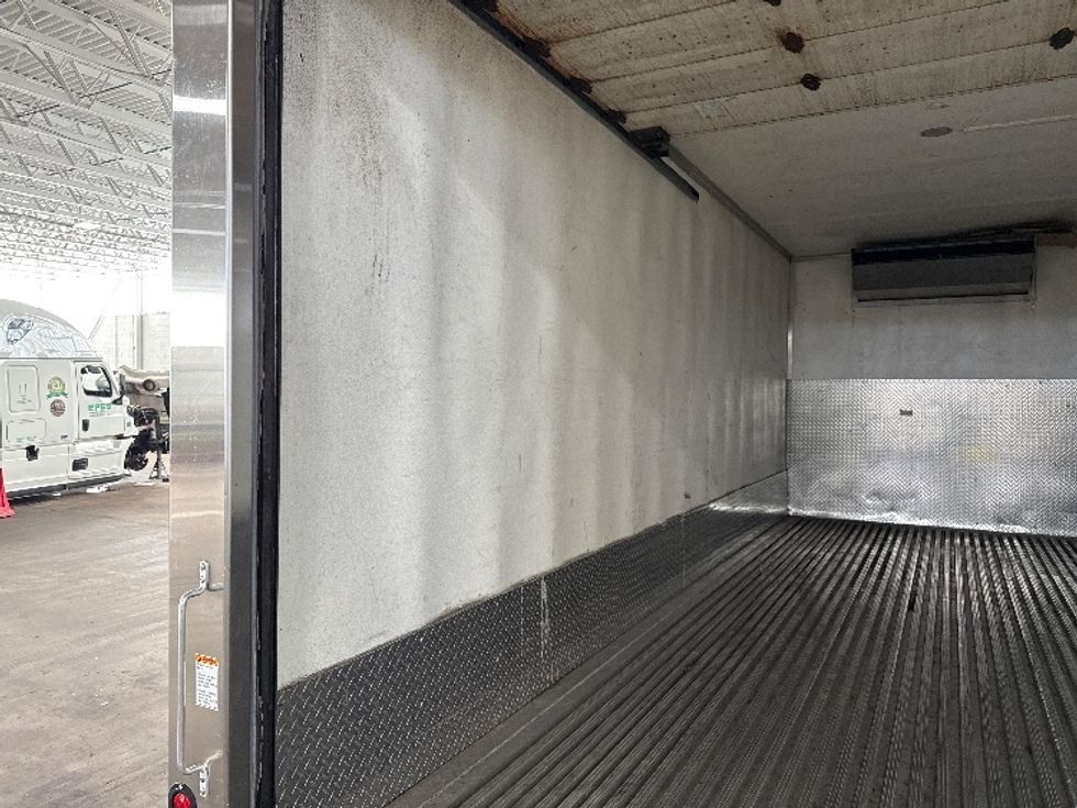 Refrigerated Truck-Light and Medium Duty Trucks-Hino-2018-268-Philadelphia-PA-227,132\n\t\tmiles-$ 37,000 - Image 11