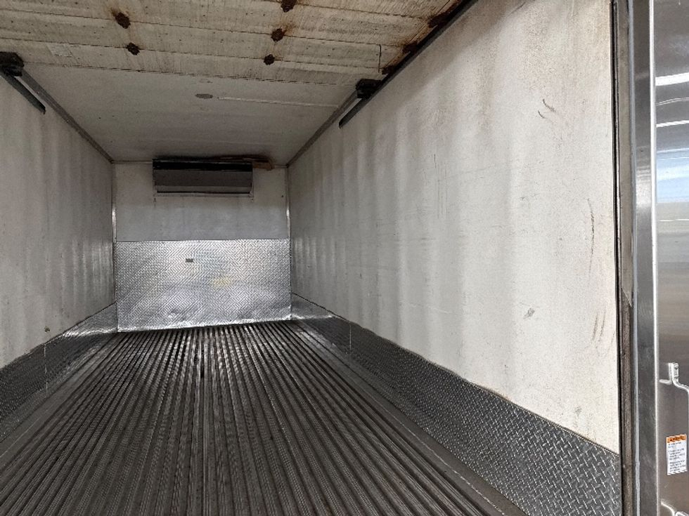 Refrigerated Truck-Light and Medium Duty Trucks-Hino-2018-268-Philadelphia-PA-227,132\n\t\tmiles-$ 37,000 - Image 12