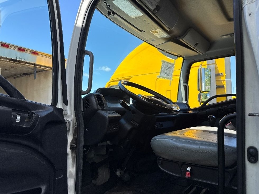 Refrigerated Truck-Light and Medium Duty Trucks-Hino-2018-268-Philadelphia-PA-227,132\n\t\tmiles-$ 37,000 - Image 16