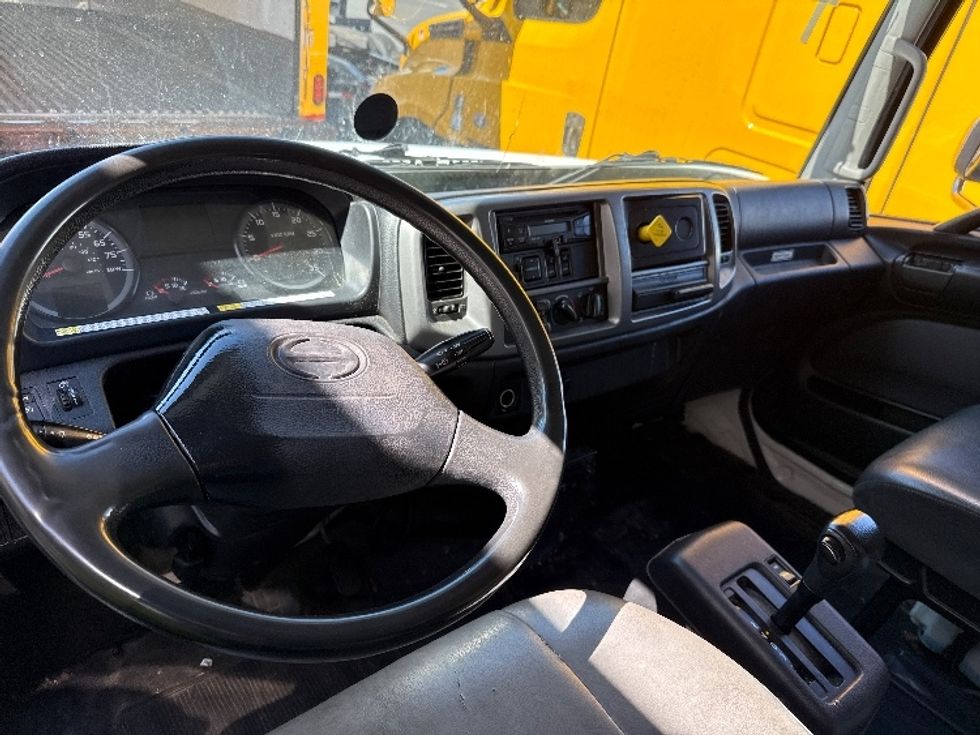 Refrigerated Truck-Light and Medium Duty Trucks-Hino-2018-268-Philadelphia-PA-227,132\n\t\tmiles-$ 37,000 - Image 18