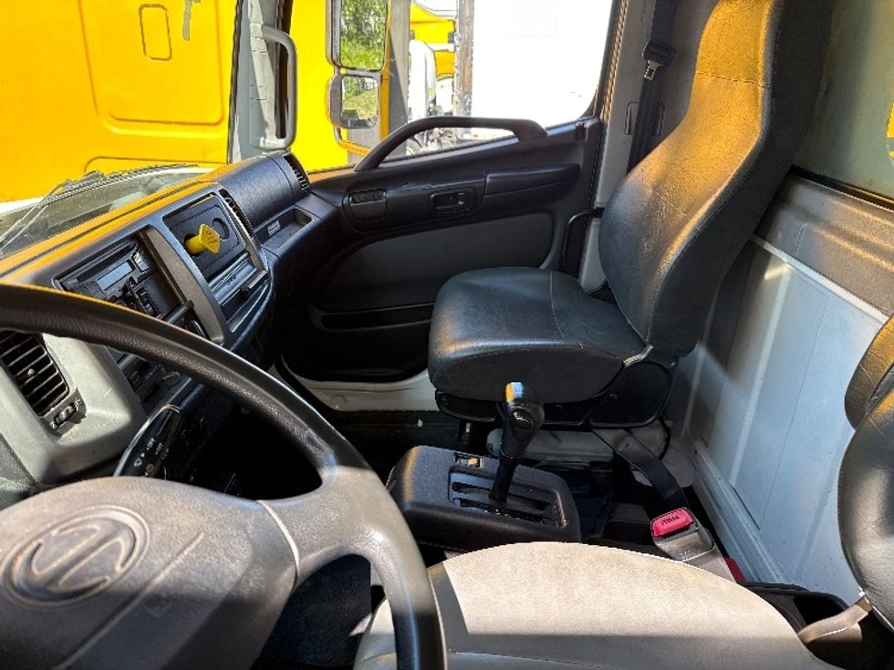 Refrigerated Truck-Light and Medium Duty Trucks-Hino-2018-268-Philadelphia-PA-227,132\n\t\tmiles-$ 37,000 - Image 19