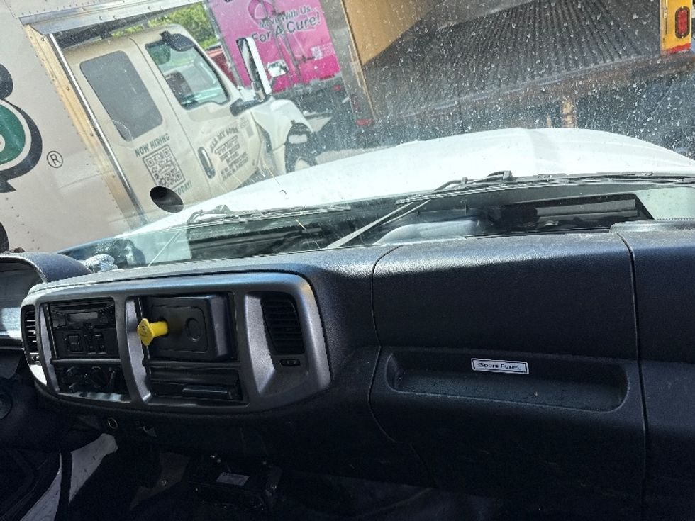 Refrigerated Truck-Light and Medium Duty Trucks-Hino-2018-268-Philadelphia-PA-227,132\n\t\tmiles-$ 37,000 - Image 21