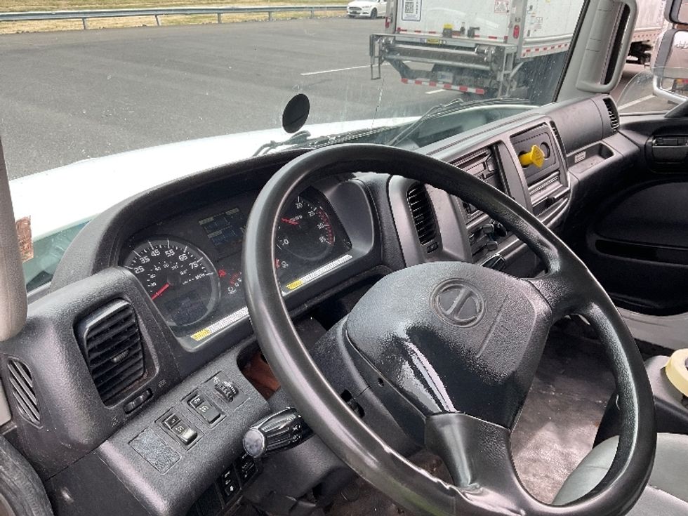 Refrigerated Truck-Light and Medium Duty Trucks-Hino-2018-268-Philadelphia-PA-240,563\n\t\tmiles-$ 31,000 - Image 17