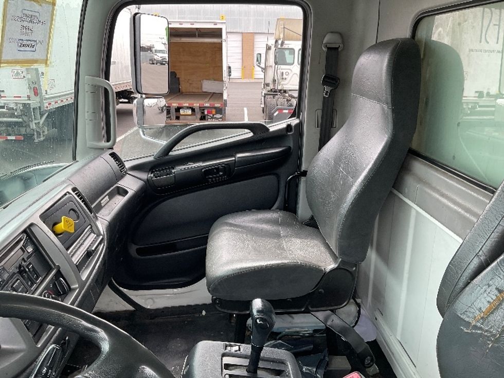 Refrigerated Truck-Light and Medium Duty Trucks-Hino-2018-268-Philadelphia-PA-240,563\n\t\tmiles-$ 31,000 - Image 19