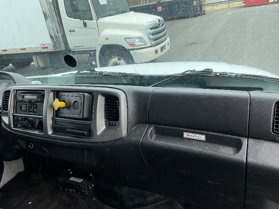 Refrigerated Truck-Light and Medium Duty Trucks-Hino-2018-268-Philadelphia-PA-240,563\n\t\tmiles-$ 31,000 - Image 21