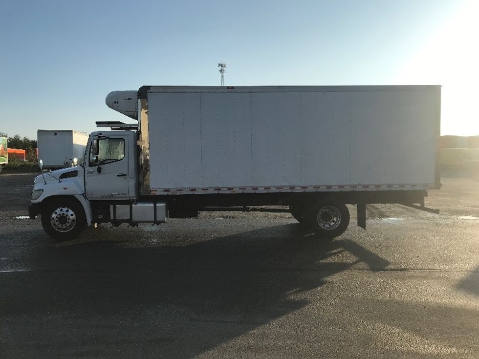 Refrigerated Truck-Light and Medium Duty Trucks-Hino-2018-268-Pottsville-PA-374,654\n\t\tmiles-$ 21,500 - Image 4