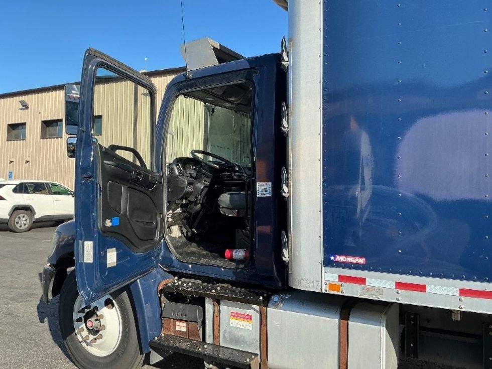 Refrigerated Truck-Light and Medium Duty Trucks-Hino-2018-268-Torrance-CA-130,201\n\t\tmiles-$ 53,750 - Image 16