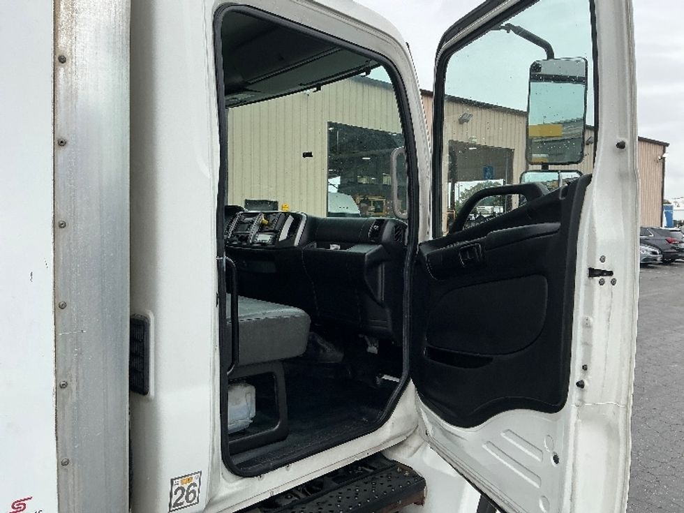 Refrigerated Truck-Light and Medium Duty Trucks-Hino-2018-268-Torrance-CA-201,259\n\t\tmiles-$ 48,750 - Image 20