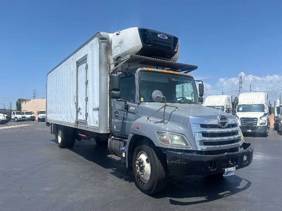 Refrigerated Truck-Light and Medium Duty Trucks-Hino-2018-338-Anaheim-CA-213,867\n\t\tmiles-$ 46,250 - Image 1