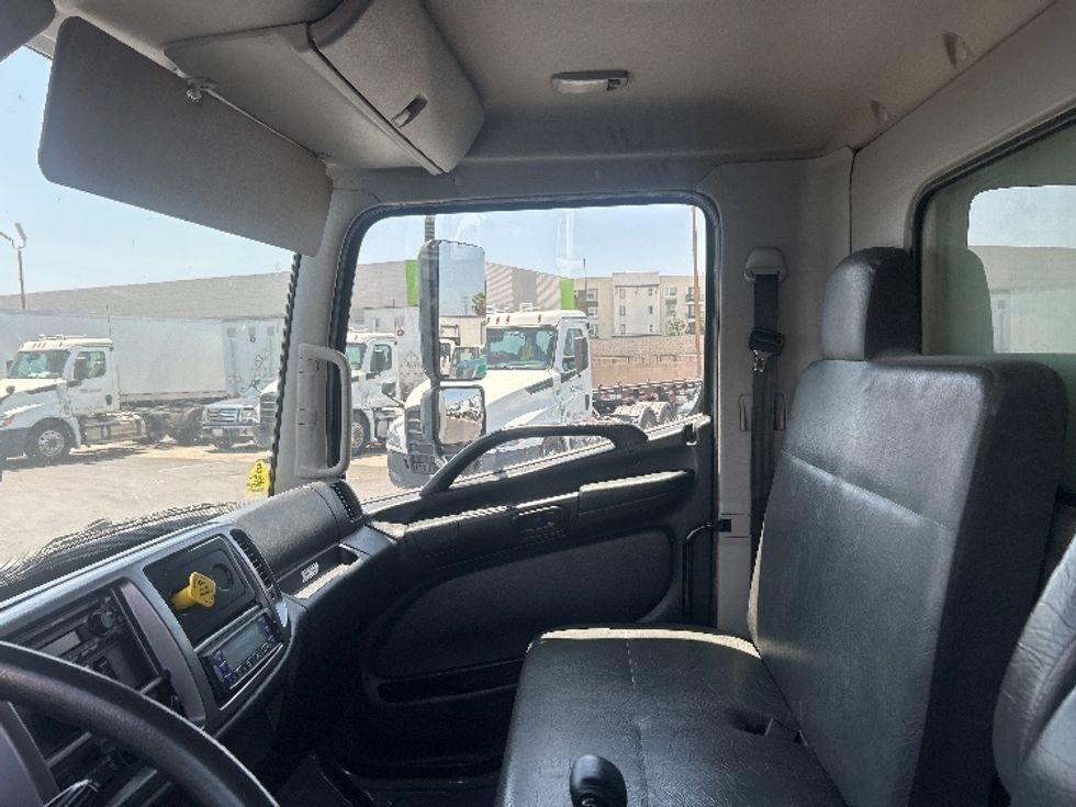 Refrigerated Truck-Light and Medium Duty Trucks-Hino-2018-338-Anaheim-CA-213,867\n\t\tmiles-$ 46,250 - Image 19