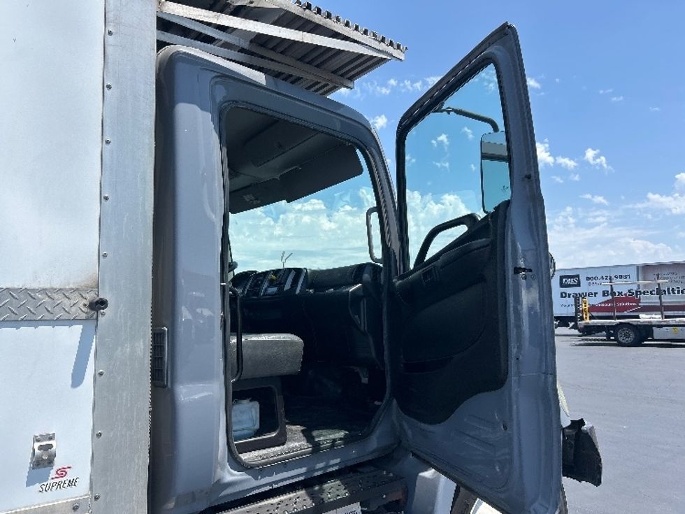 Refrigerated Truck-Light and Medium Duty Trucks-Hino-2018-338-Anaheim-CA-213,867\n\t\tmiles-$ 46,250 - Image 20