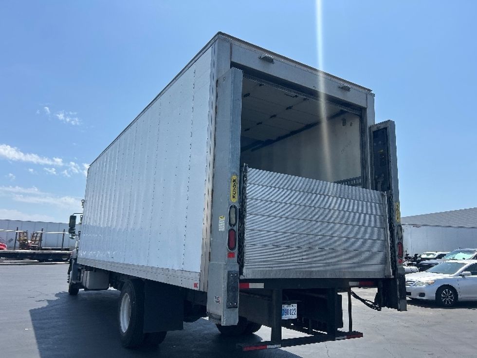 Refrigerated Truck-Light and Medium Duty Trucks-Hino-2018-338-Anaheim-CA-213,867\n\t\tmiles-$ 46,250 - Image 6